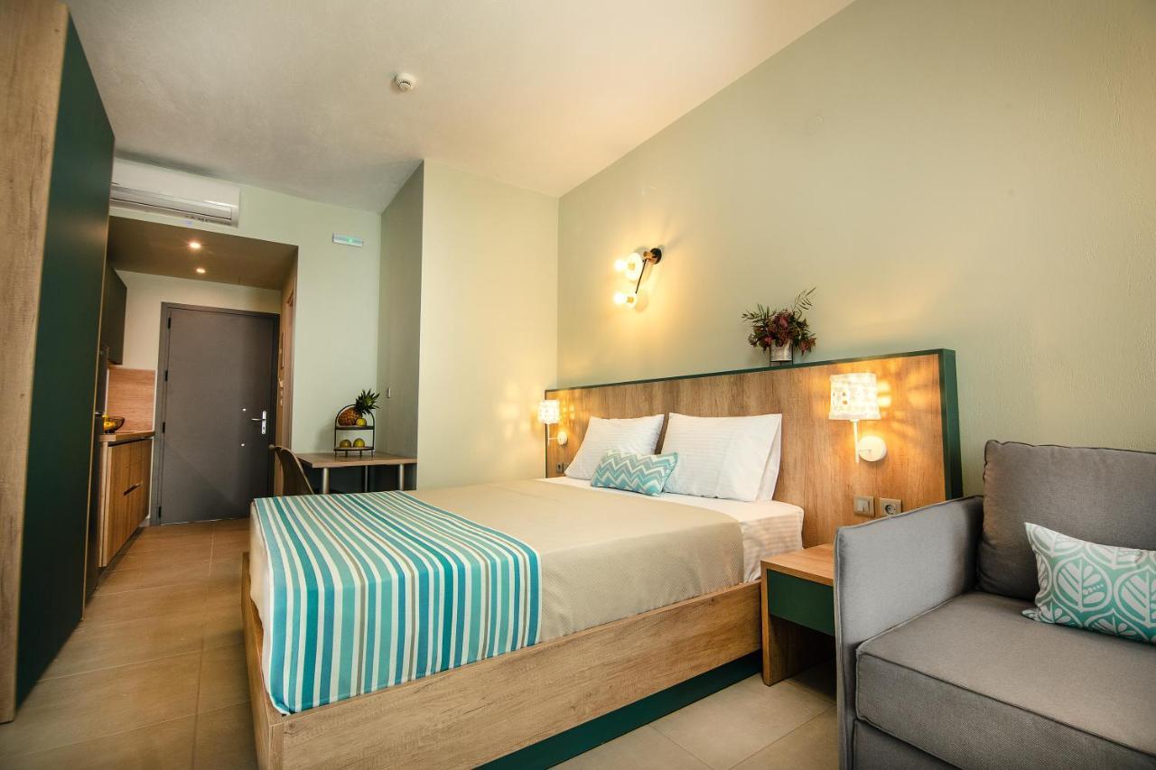 Le Grand Reve Aparthotel Gerakini Exterior photo