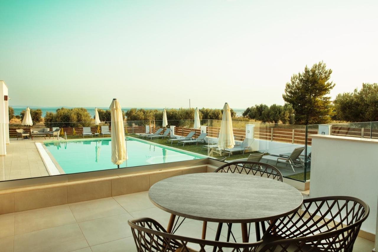 Le Grand Reve Aparthotel Gerakini Exterior photo